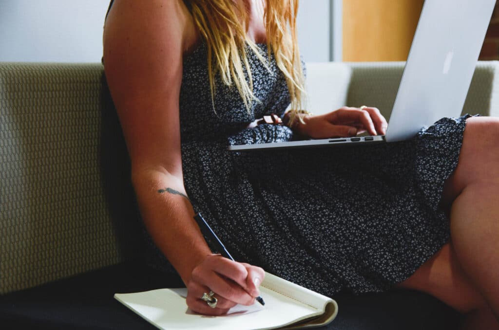 GetMeCoding Online Learning Student Taking Notes